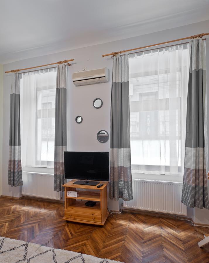 Capital Center Apartments Uelloi Budapest Luaran gambar